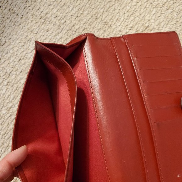 CHANEL RED CAMELLIA LAMBSKIN LONG WALLET - Picture 5 of 12
